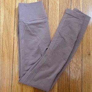Lululemon Dusty Rose 25” leggings